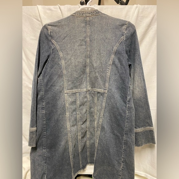 🔥🔥Women’s mid length Denim Jacket - Picture 2 of 4